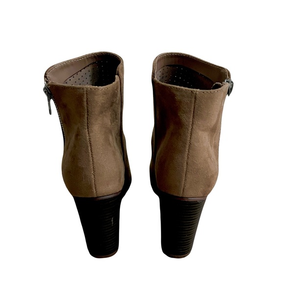 Francesca’s taupe booties - Picture 3 of 4